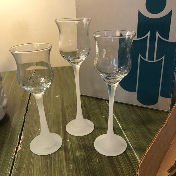 Partylite Vintage EUC Iced Crystal Trio Frosted Bottom Votive Candle Holders - Picture 2 of 3